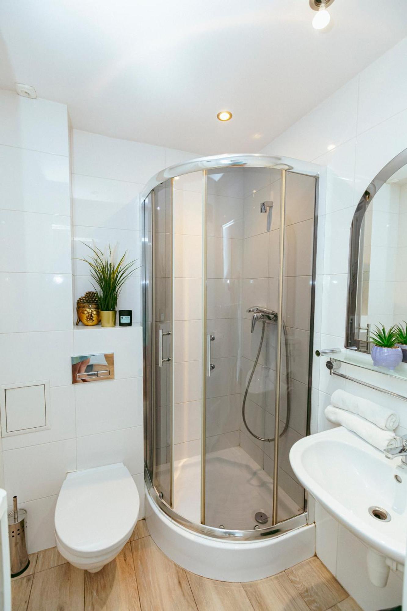 Plac Konstytucji 6 Grey - Bezplatny Garaz Podziemny - Free Parking - Apartament Dla 4 Osob Warszawa Eksteriør billede